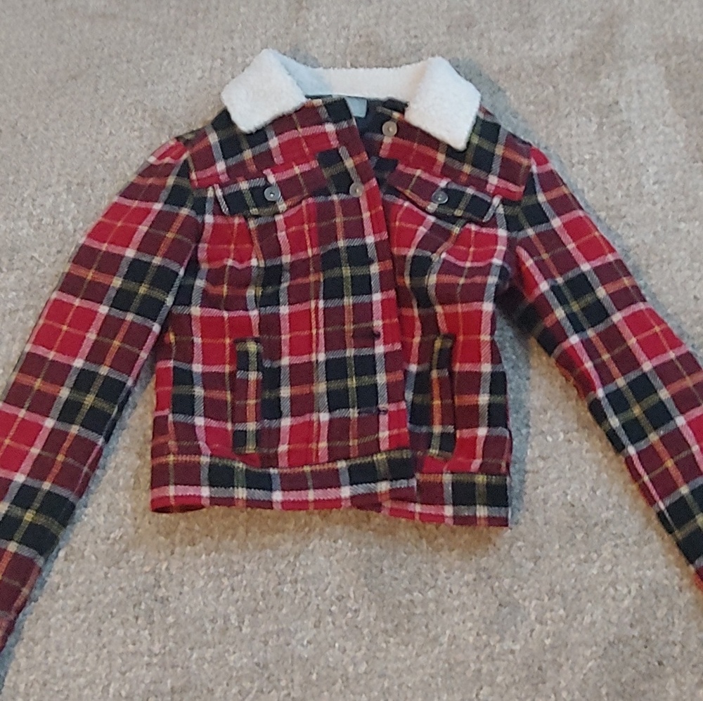 Cropped plaid coat.